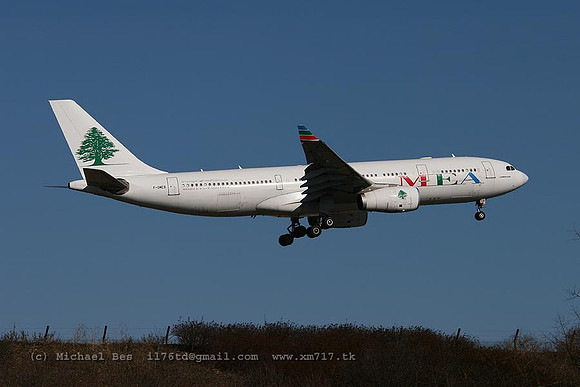 CDG_3203