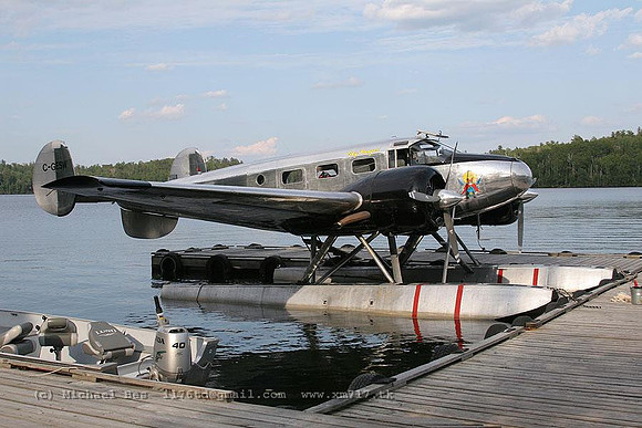 068938_beechc18s(float)_+O8_cgesw_20060727_emoclearwaterlake(on)_IMG_3061