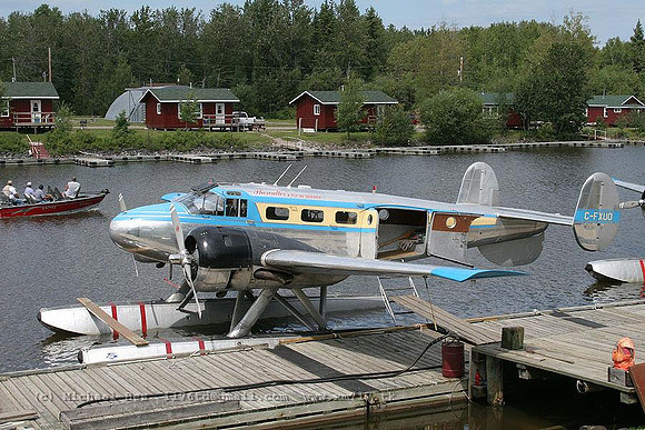 068648_beech18(float)_+O1_cfxuo_20060723_earfalls(on)_IMG_1241