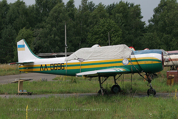 073350_yak52_-_la0696_20070704_lviv-tsuniv_IMG_3710