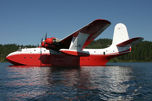 056247_martinmars_+FT_cflyk_20040731_sproatlake_e241_IMG_4651