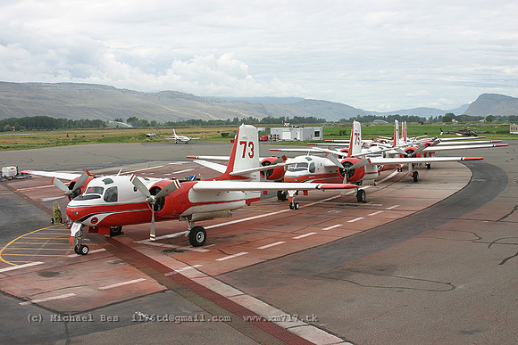 056888_conairfirecat_CRC_cghdy&cfefx&cfefk&cghpj&cfopy_20040807_kamloops_e280_IMG_6577