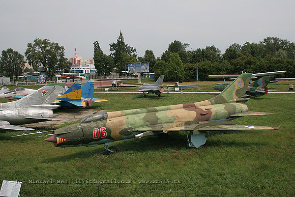 073412_su17m_UR_06re_20070705_kyivzhuliany_IMG_3977