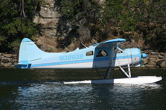 056359_dhc2beaver(float)_-_n38938_20040802_nanaimospb_e256_IMG_5124