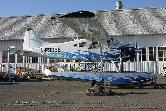 056335_dhc2beaver(float)_-_n299ee_20040801_sidney_e255_IMG_5051