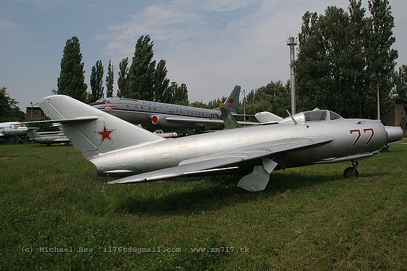 073390_mig17_UR_77re_20070705_kyivzhuliany_IMG_3914
