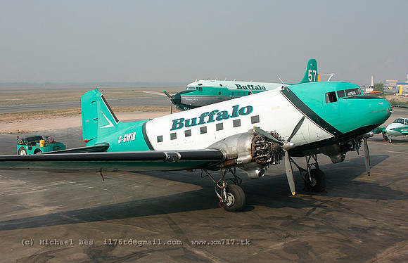 055942_dc3_BFL_cgwir_20040723_yellowknife_e217_IMG_3428xc