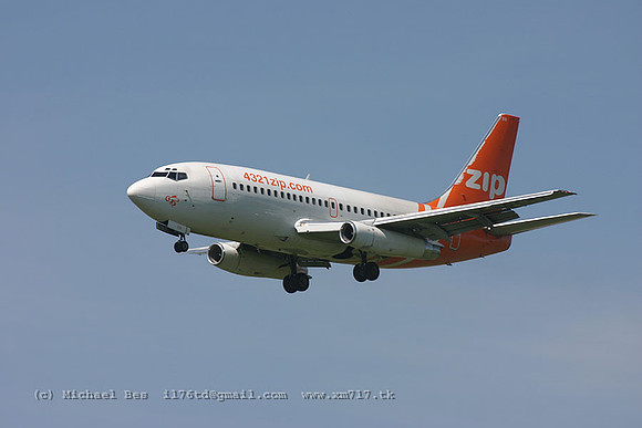 057173_b737_WZP_cgcpt_20040811_calgary_e306_IMG_7560