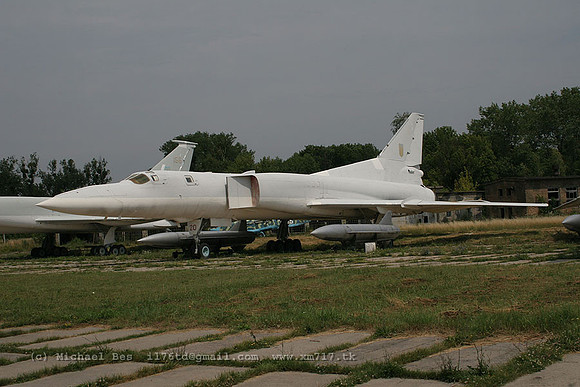 073427_tu22m2_UR_20re_20070705_kyivzhuliany_IMG_4057