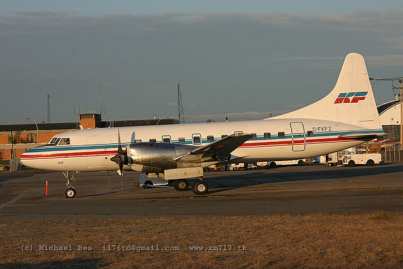 056556_convair580_KFA_cfkfz_20040804_vancouver_e266_IMG_5709
