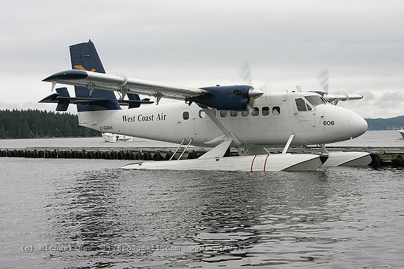 056165_dhc6(float)_8O_cgqkn_20040729_portmcneillspb_e234_IMG_4269