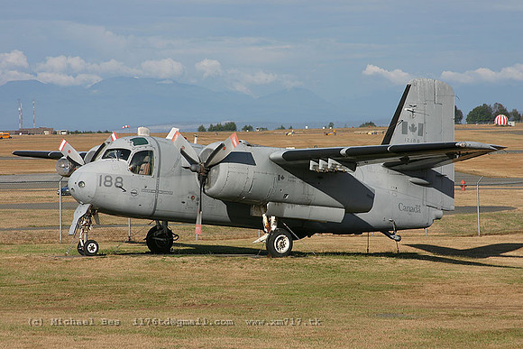 056407_s2_CAN_12188_20040803_comox_e261_IMG_5401