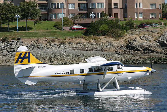 056272_dhc3turbootter(float)_H3_cgutw_20040801_victoriaspb_e248_IMG_4912