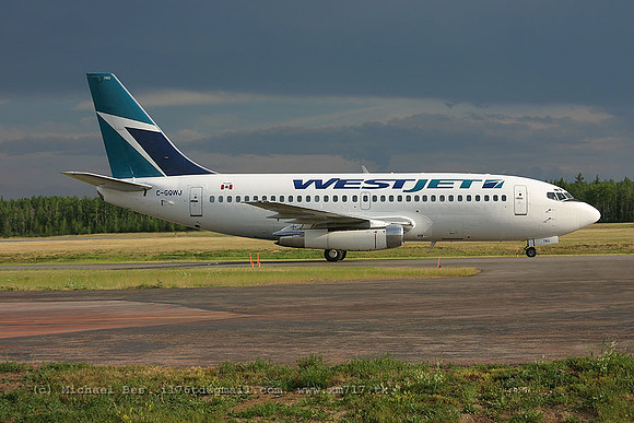 055537_b737_WJA_cgqwj_20040716_fortmcmurray_e160_IMG_1938