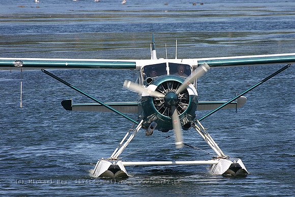 056220_dhc2beaver(float)_+MJ_cgaqw_20040730_campbellriverspb_e237_IMG_4464