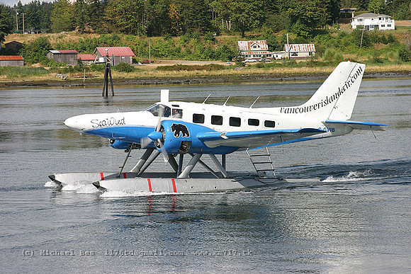 056395_beechd18s(float)_+VC_cgvib_20040803_campbellriverspb_e260_IMG_5322