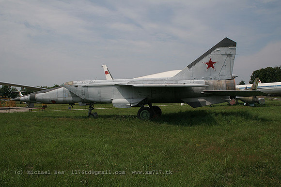 073402_mig25rb_UR_66bl_20070705_kyivzhuliany_IMG_3939
