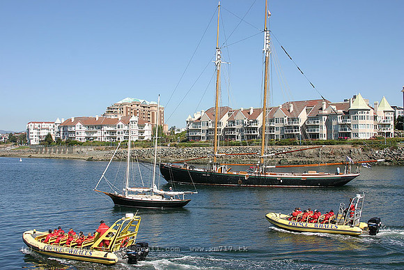20040801_Victoria_harbour_IMG_4874