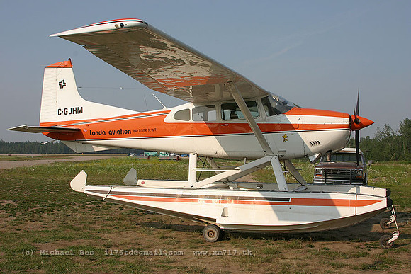 055918_cessnaa185ffloat_+LA_cgjhm_20040722_hayriver_e214_IMG_3324