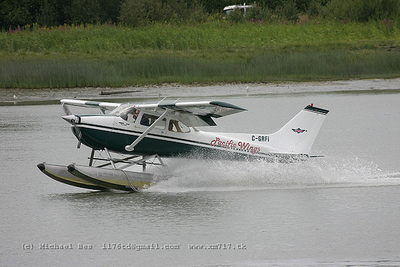 056475_ce172m(float)_+PG_cgrfi_20040804_vancouveryvrspb_e264_IMG_5558