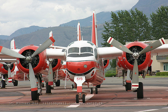 056889_conairfirecat_CRC_cghdy_20040807_kamloops_e280_IMG_6595