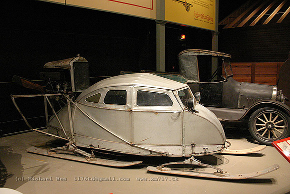 20040810_Wetaskiwin_museum_IMG_7197