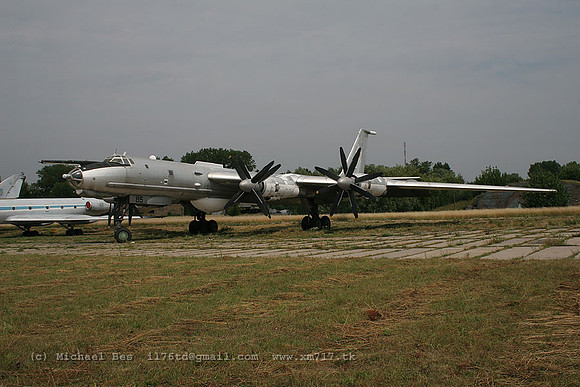 073421_tu142_UR_85bl_20070705_kyivzhuliany_IMG_4045