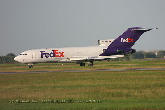 055406_b727_MAL_cfbwg_20040714_calgary_e148_IMG_1657