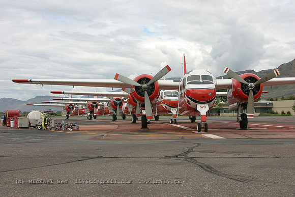 056888_conairfirecat_CRC_cghdy&cfefx&cfefk&cghpj&cfopy_20040807_kamloops_e280_IMG_6585