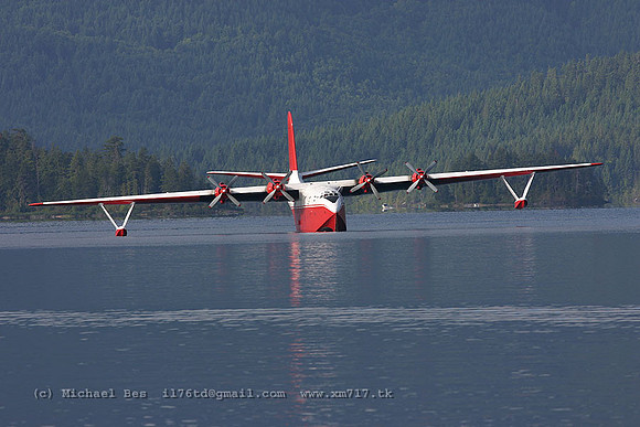 056246_martinmars_+FT_cflyl_20040731_sproatlake_e241_IMG_4613