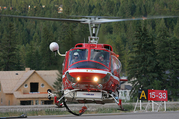 056958_bell212_+VH_cfwdv_20040808_fairmont_e290_IMG_6870