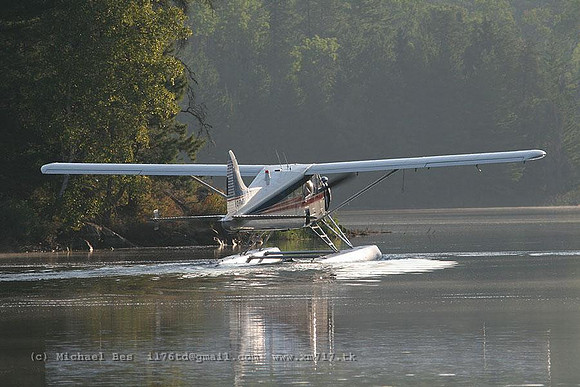 068910_dhc2beaver(float)_+OI_cfmdb_20060727_nestorfalls(on)_IMG_2769
