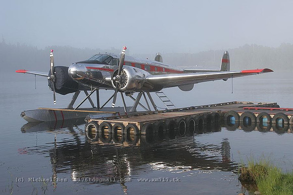 068551_beechd18s(float)_+O2_cftbd_20060722_redlake(on)_IMG_0780