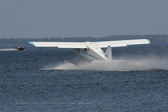 068933_dhc2beaver(float)_+CY_cfobt_20060727_fortfrances(on)_IMG_3030