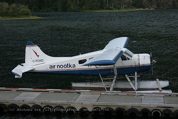 056189_dhc2beaver(float)_+NK_cfoxd_20040729_goldriverspb_e235_IMG_4355