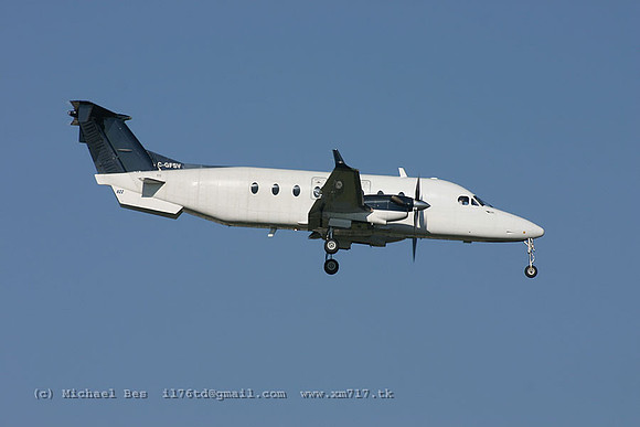 057121_beech1900d_GLR_cgfsv_20040811_calgary_e302_IMG_7455