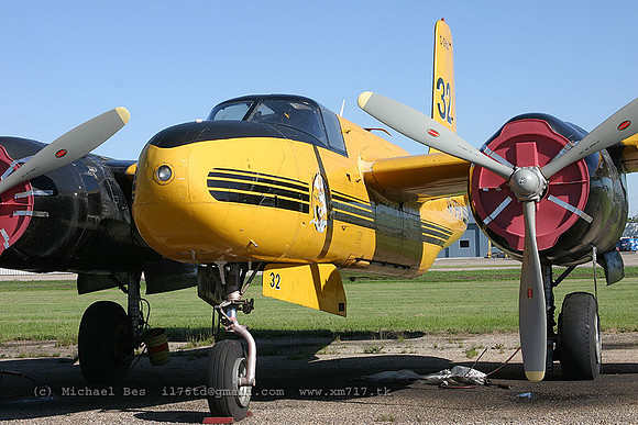 057077_a26_ASB_cghlx_20040810_reddeer_e298_IMG_7246