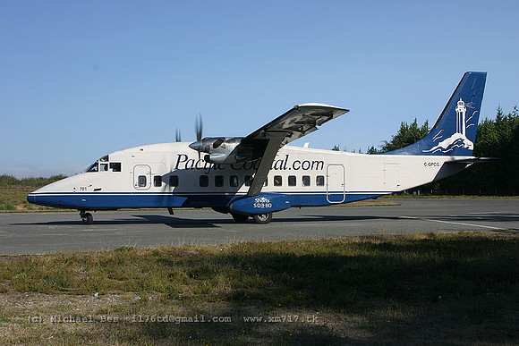 056268_shorts360_PCO_cgpcg_20040731_tofino_e248_IMG_4803