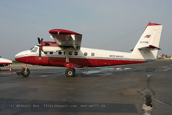 055997_dhc6_SST_cftxq_20040724_yellowknife_e221_IMG_3590