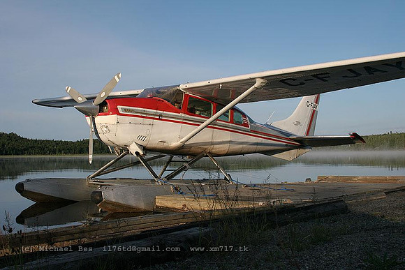 068486_ceu206f(float)_+C-_cfjay_20060721_lacdesmilleslacs(on)_IMG_0435