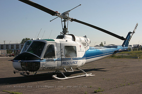057141_bell204b_+RE_cfrsr_20040811_calgary_e304_IMG_7502