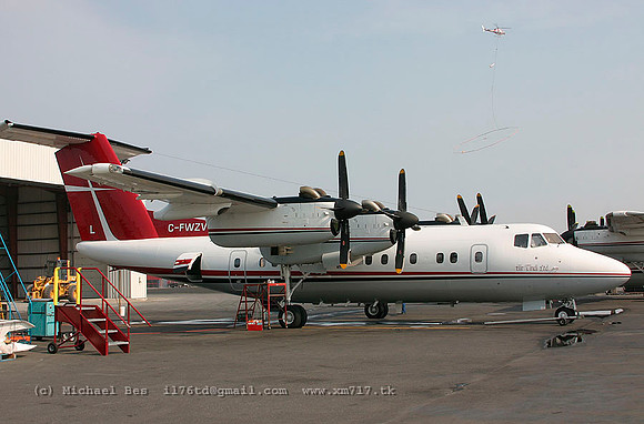 055977_dhc7_8T_cfwzv_20040723_yellowknife_e220_IMG_3543xc