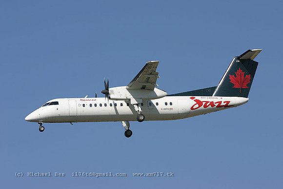 057155_dhc8_JZA_cghta_20040811_calgary_e305_IMG_7513