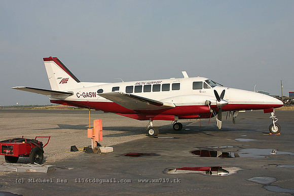 055995_beech99_SST_cgasw_20040724_yellowknife_e221_IMG_3588