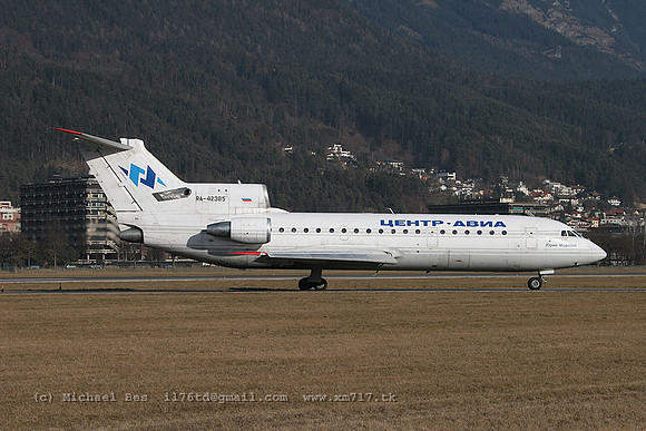 071440_yak42d_CVC_ra42385_20061230_innsbruck_IMG_1377
