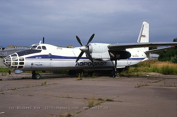 039449b_an30_SU_ra30028_20010.jpg