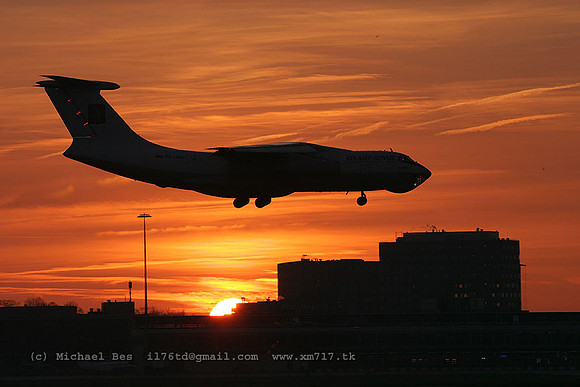 071292_il76td_AYZ_ra76401_20061215_eindhoven_IMG_0165.jpg