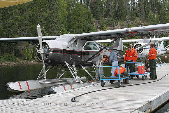 068956_dhc2beaver(float)_+09_cgkbw_20060728_kaweneevalake(on)_IMG_3245