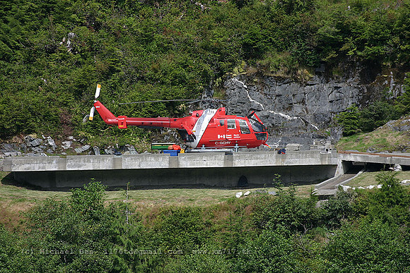 056141_bo105s_TGO_cgchv_20040728_boatbluff(sarahisl)_e232_IMG_4097