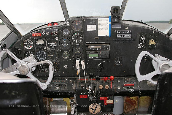 068543_beechd18s(float)_+CX_cfsre_20060721_earfalls(on)_IMG_0737